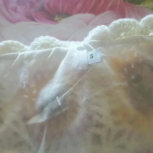 Crochet mini dress - Picture 6 of 10